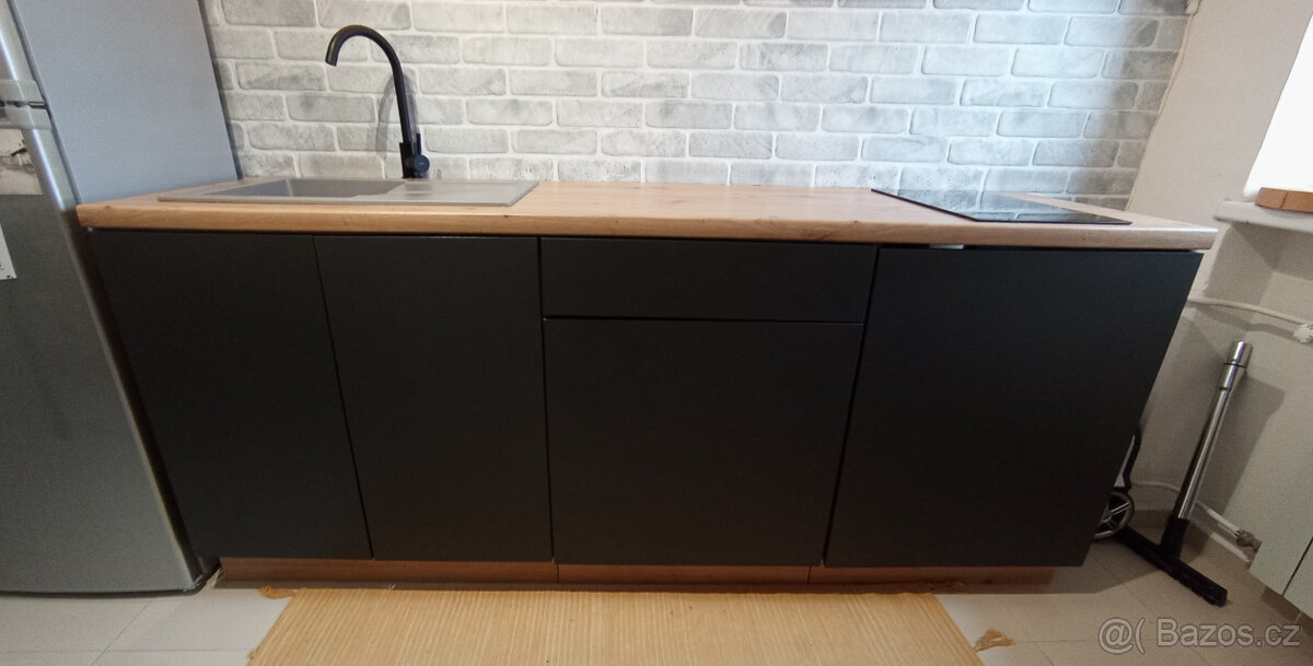 Kuchynská linka Vinto - 7