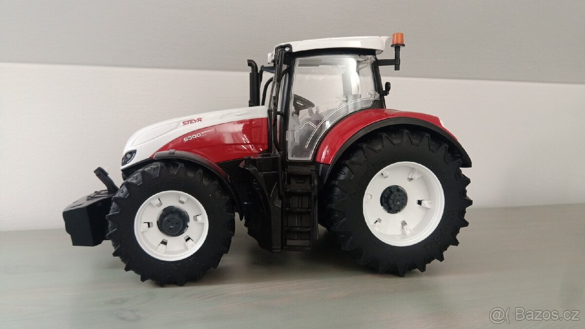 BRUDER TRAKTOR 1:16 - 7