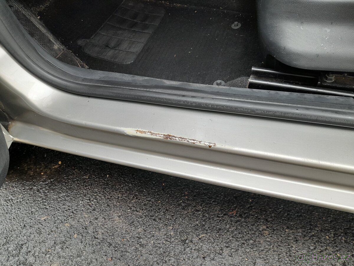 Škoda Fabia II. Combi 1.4 benzín 16v 2012 - 7