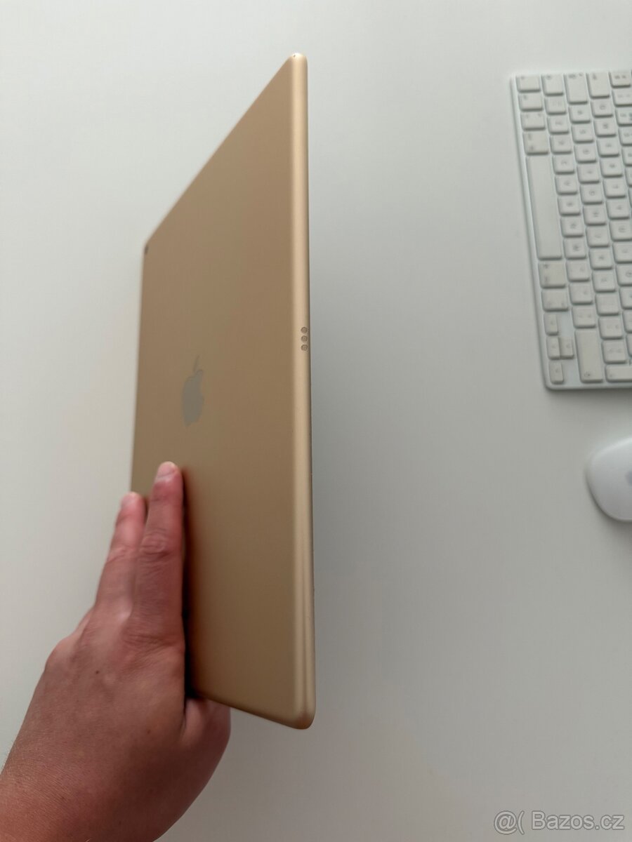 Apple iPad Pro 12,9" (1. gen) 32GB Gold - 7