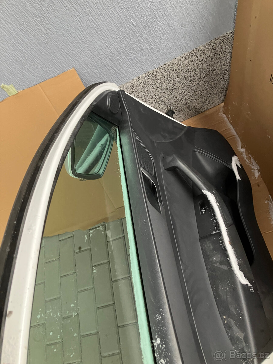 predni dvere leve levy skoda rapid bile bily - 7