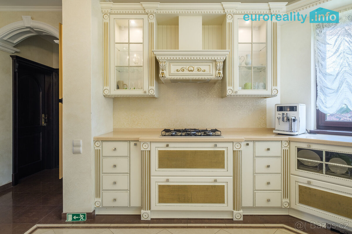 Prodej, rodinný dům, 314 m2, Karlovy Vary - Mezirolí - 7