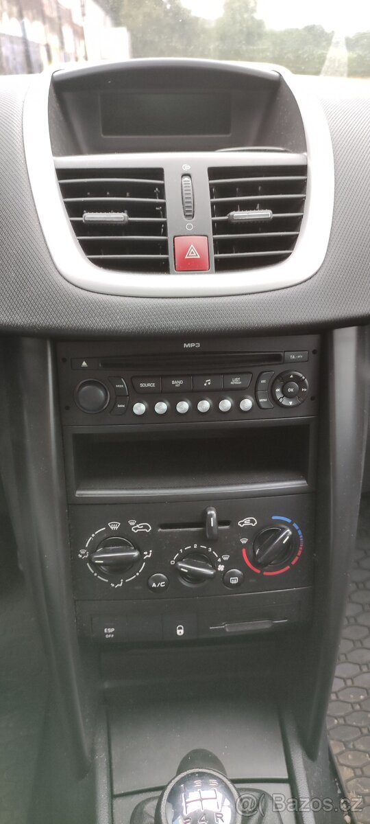 Peugeot 207 SW 1.4i 70kW, r. 2008, 130tkm, klima, 2 sady kol - 7