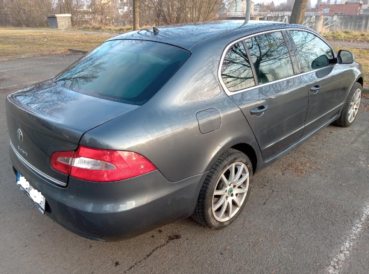 Škoda Superb II. 2.0 TDI, Nová cena, garážované - 7