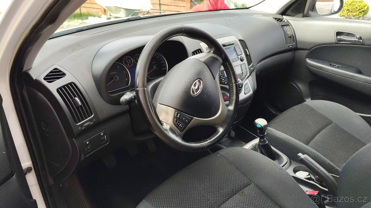 Prodám Hyundai i30 - 7
