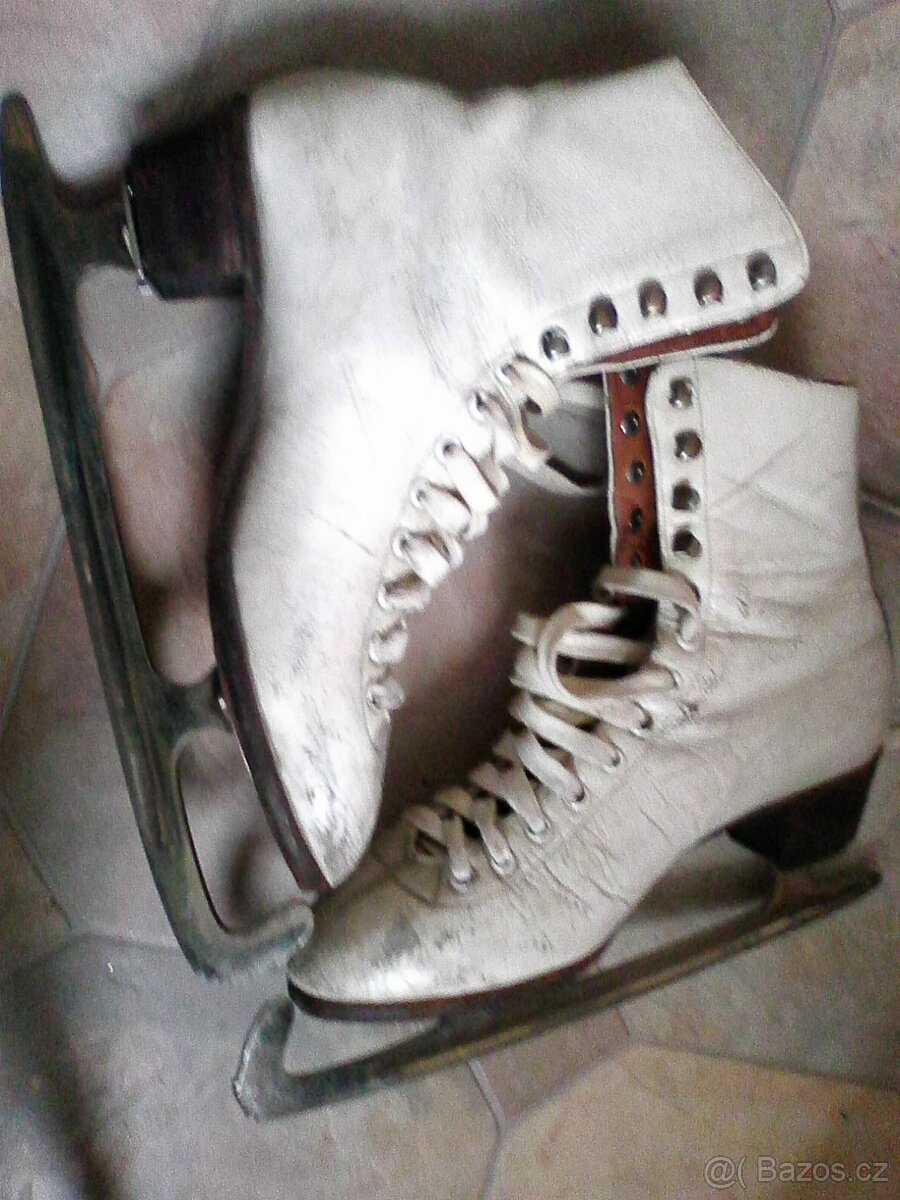 Dámské lední brusle, vel. 27, zn. Botas - 7