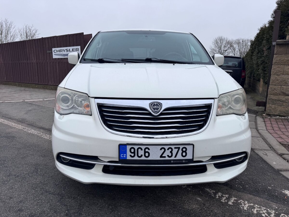 Lancia Voyager 3,6 DVD Gold RT Nový model 2012 - 7
