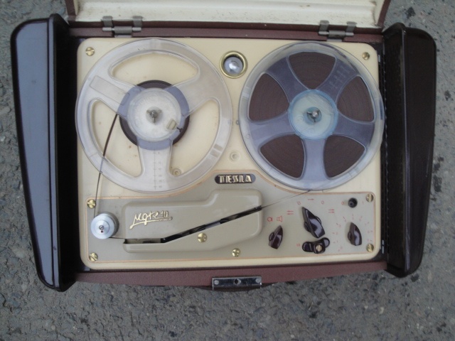 MAGNETOFON TESLA - 7