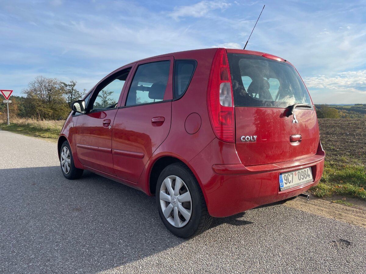 Mitsubishi Colt - 7