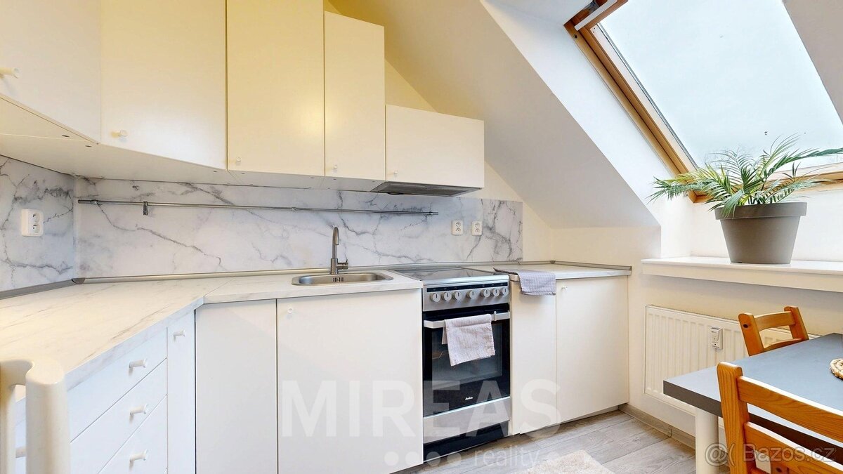 Nymburk, prodej bytu 1+kk s lodžií, 40 m2 , okr. Nymburk - 7