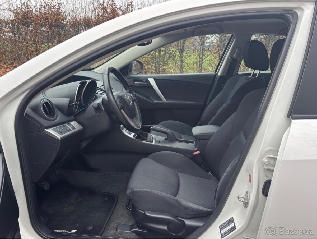 MAZDA 3 1.6 77 KW 90TH ANNIVERSARY - BENZÍN - 7