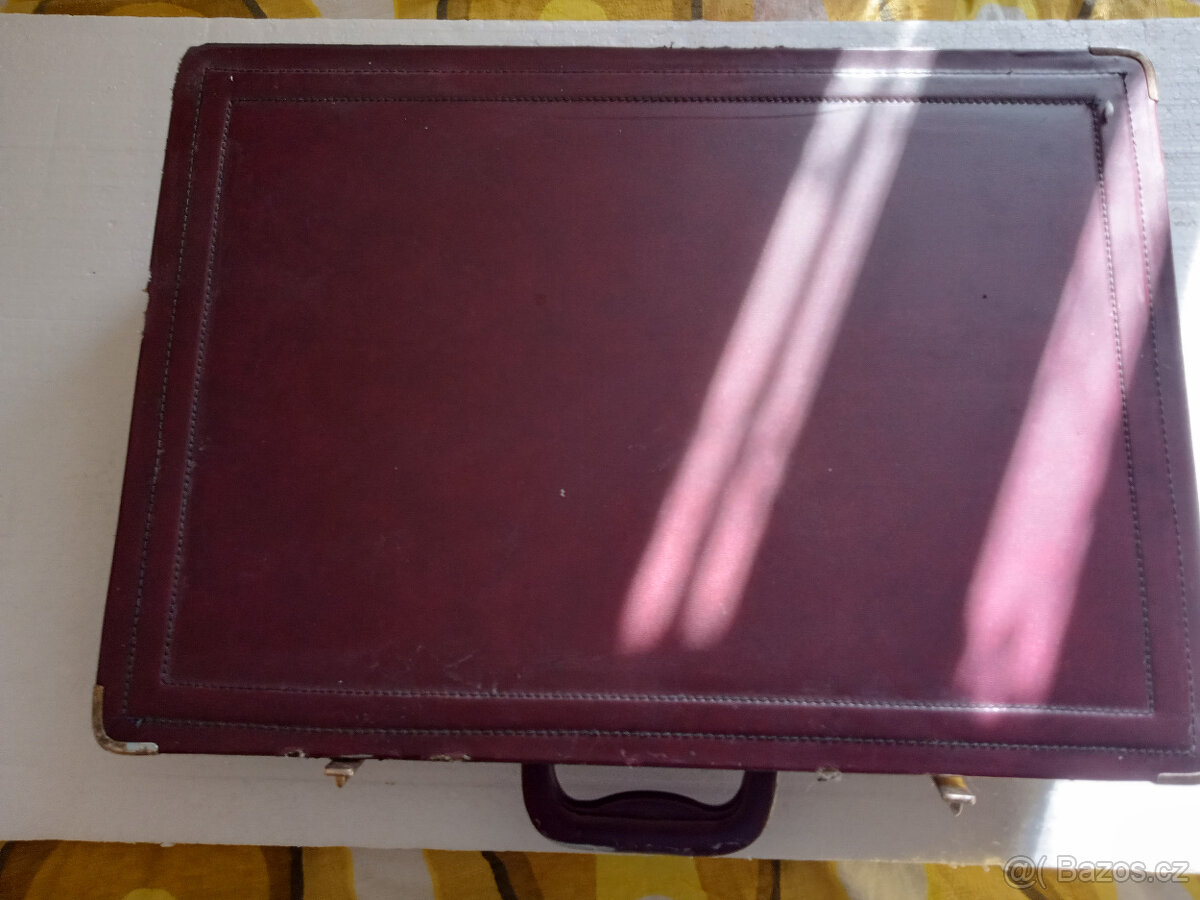 kufřík kožený hnědovínový retro - 7