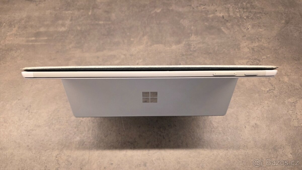 Microsoft Surface Pro 7 – i7 / 16 GB RAM / 256 GB SSD + kláv - 7