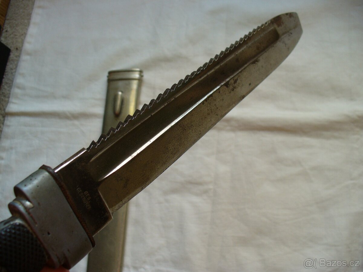 Nemecky-zdravutni tesak DRK-"upraven po roce1945-"k renovaci - 7