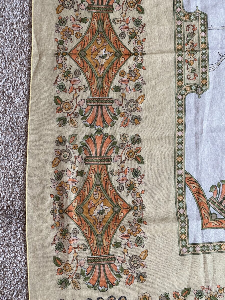 Nový dámský italský šátek s motivem páva - 120 x 120 cm - 7