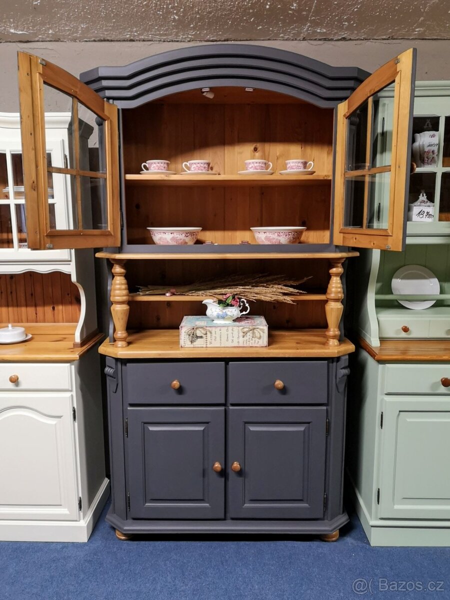 Masivní sloupkový příborník Peršan. - 7