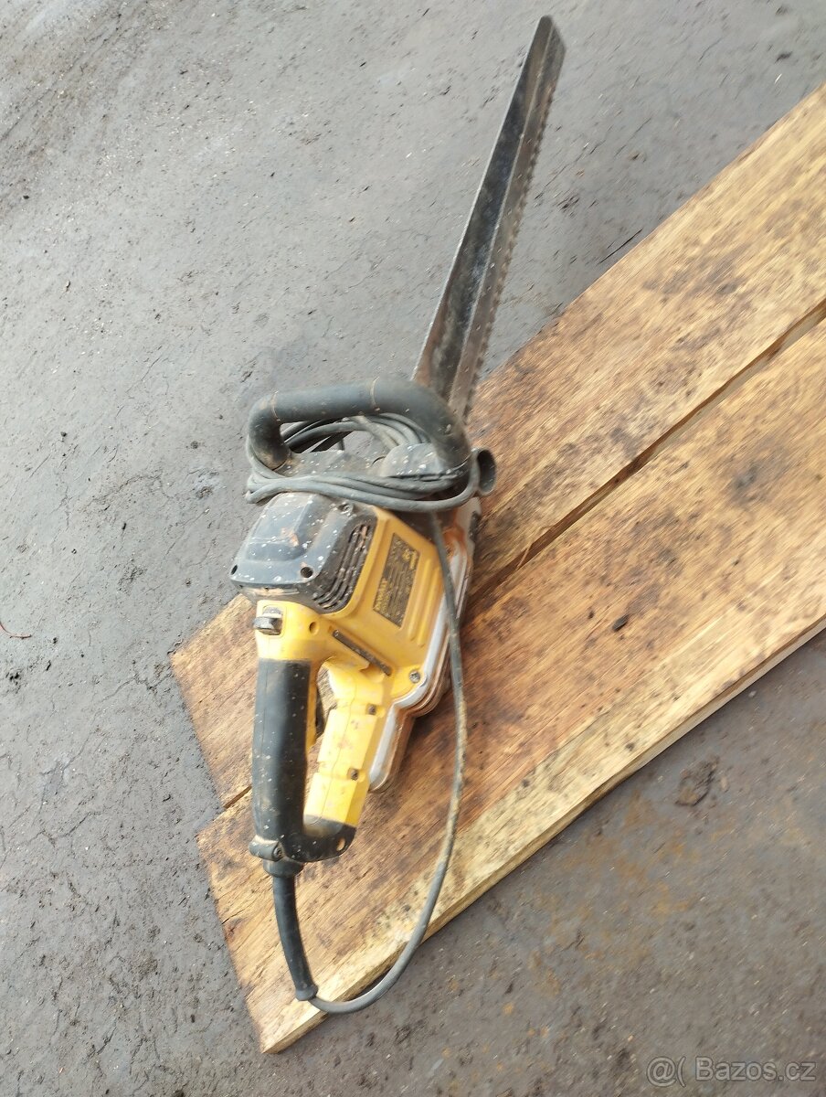 Řezačka DeWALT dwe 397 na Porotherm a Ytong - 7