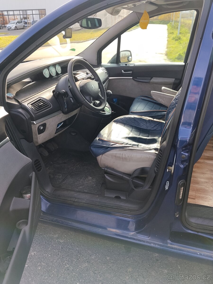 Peugeot 807 2.2 HDI, 94 kW - 7