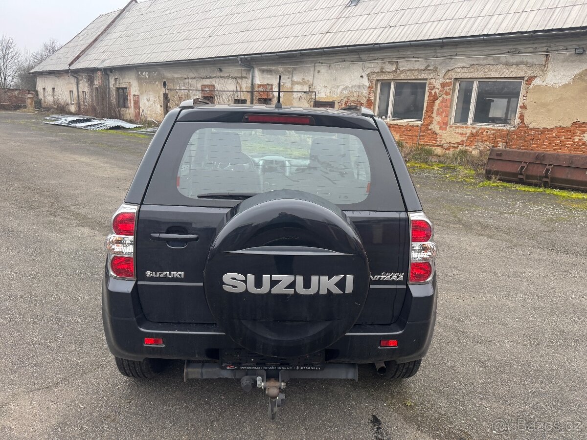 Prodám Suzuki Grand Vitara 1,6 benz rv 09 - 7