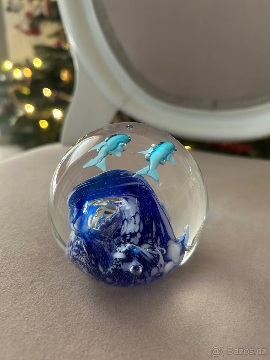 Skleněné těžítko s delfíny - 7