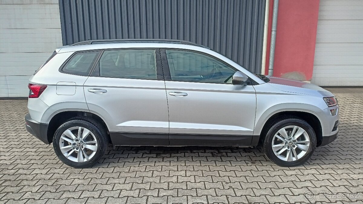 ŠKODA KAROQ 1,6 TDi DSG 2018 186t km pěkný,bez koroze - 7