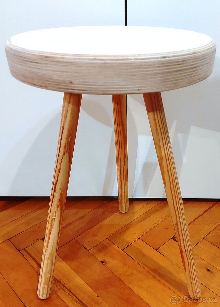 Květinový stolek na trojnožce, - 7