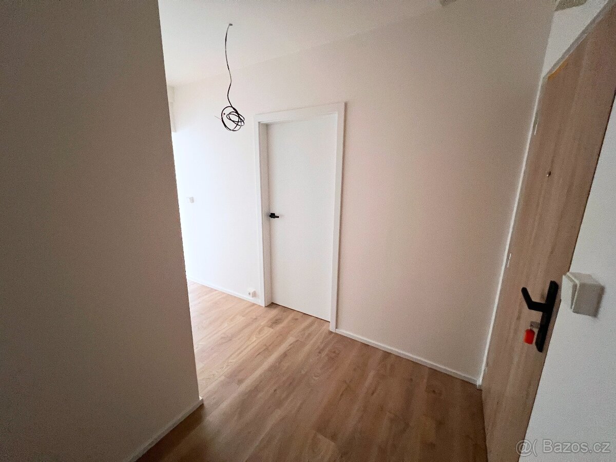 Prodej bytu 3+kk po kompletní rekonstrukci – Libotenice u Ro - 7
