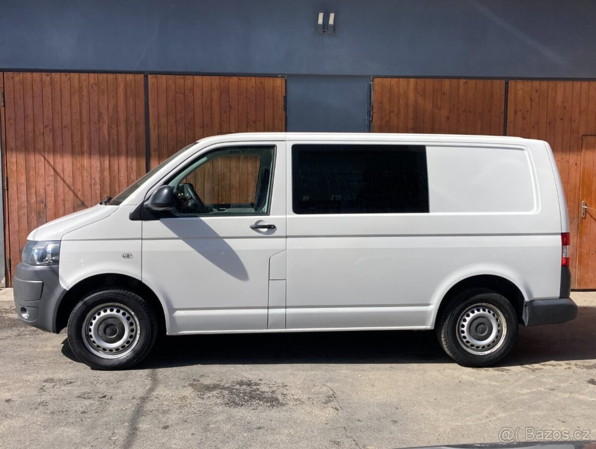 VOLKSWAGEN TRANSPORTER T5 2,0 TDi 4MOTION - 7