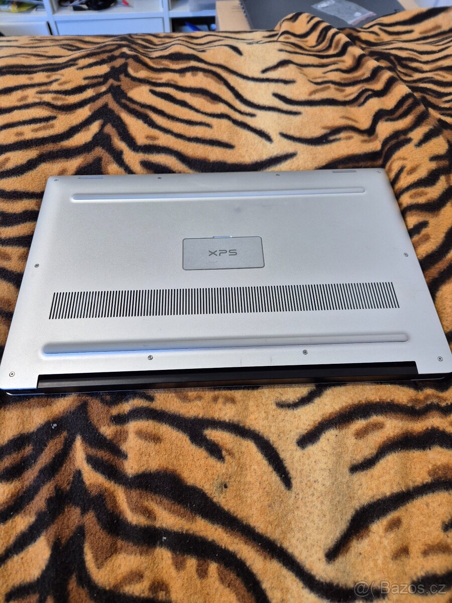Notebook Dell XPS 15 7590 - 7
