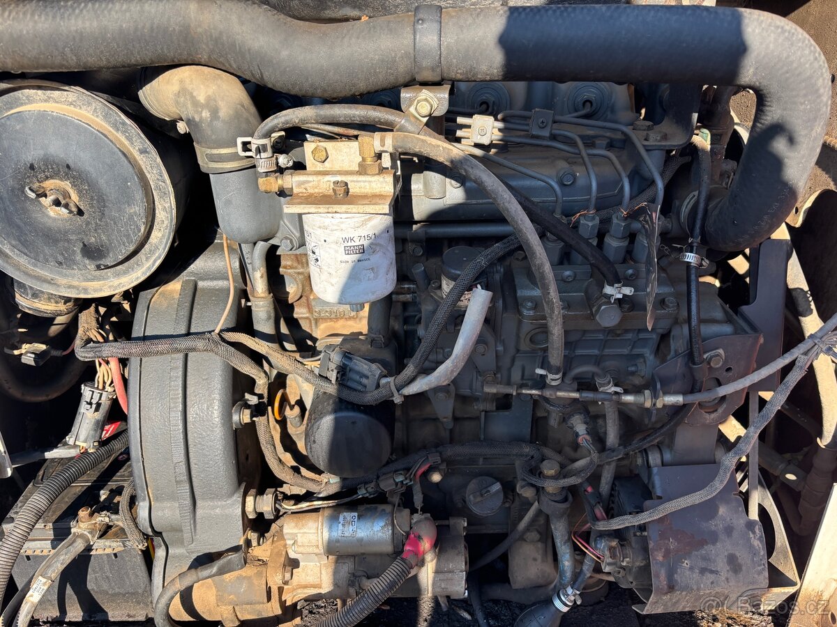 Bobcat S220-smykový nakladač - 7