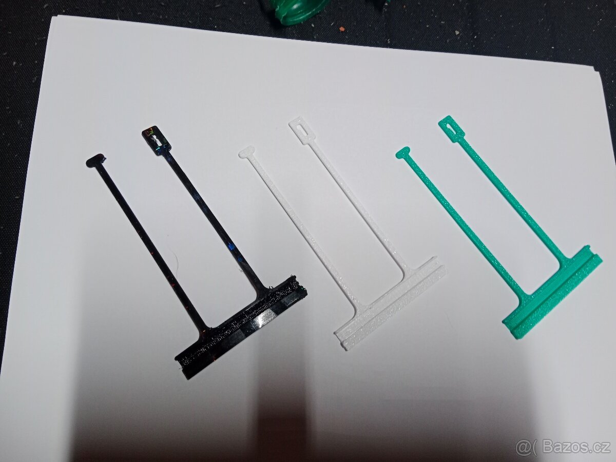 plastové uchyty - Zlatokov - 7