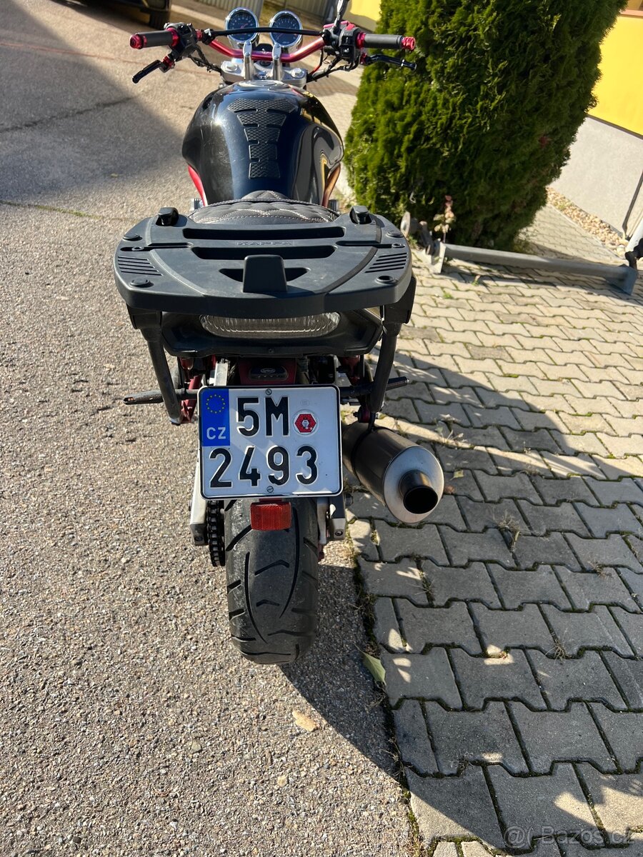 Suzuki GN 600 Bandit - 7