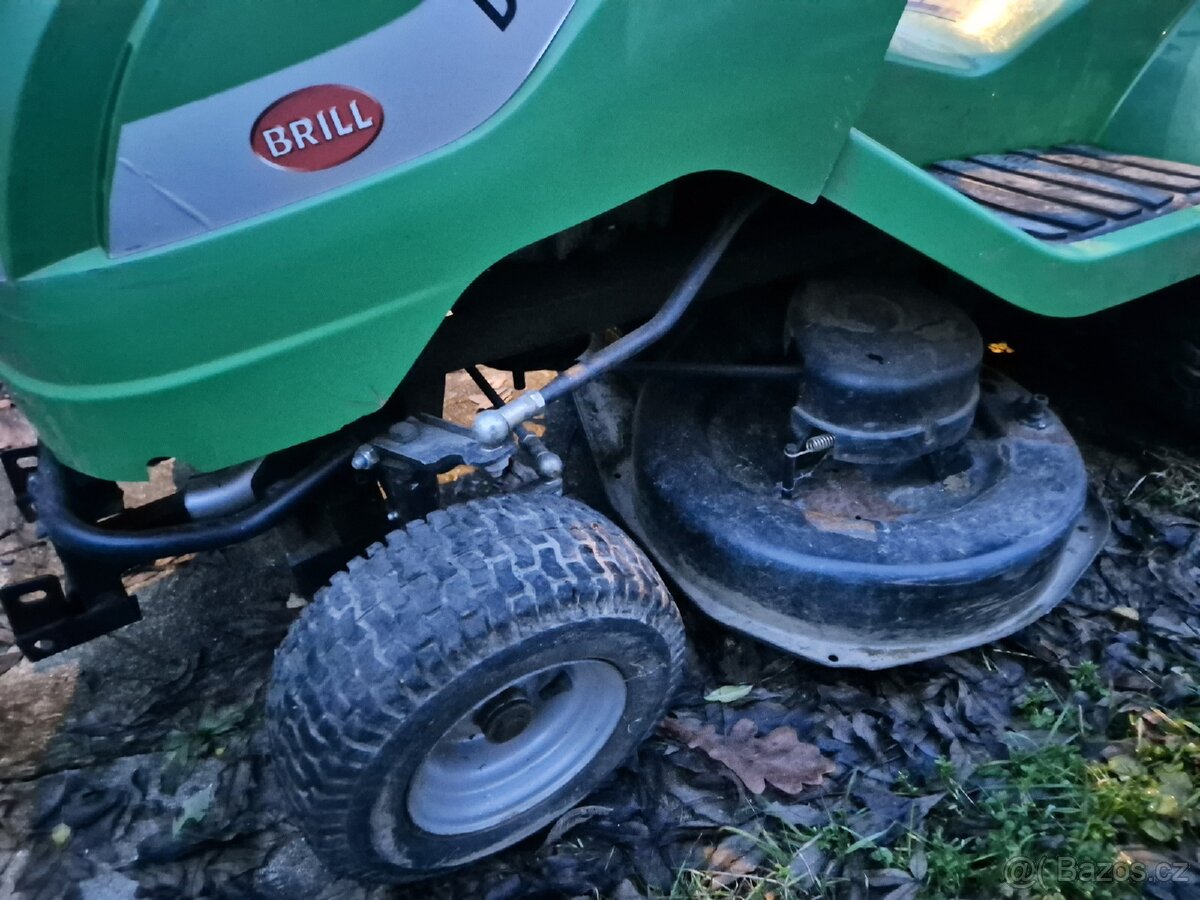 Zahradní sekací traktůrek, motor briggs stratton. - 7