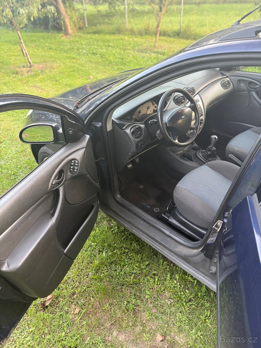 FORD Focus 1 - 7