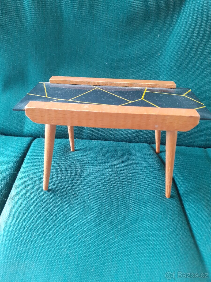 Retro nález na půdě - 7