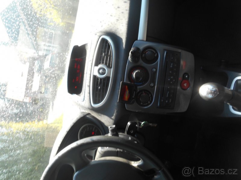 renault clio grantur 1,5dci 55kw rok 2012 - 7