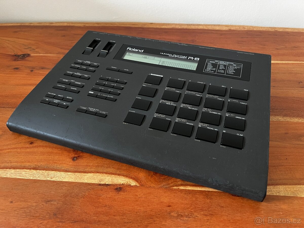 Roland R-8 Human Rhythm Composer + originální adaptér - 7
