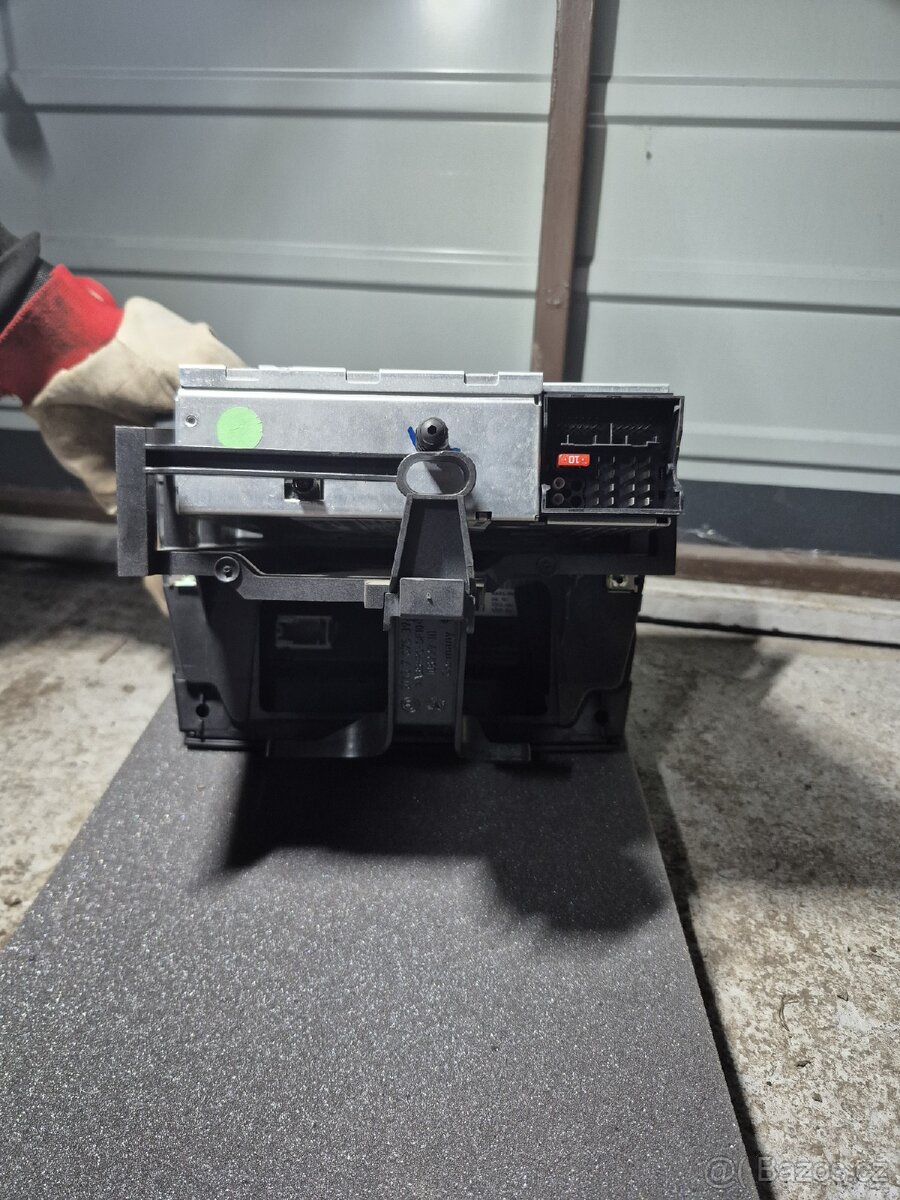 BMW E90 rádio Professional + klima panel (PFL) - 7