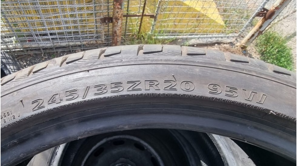 Letní pneumatika 245/35/20 Landsail - 7