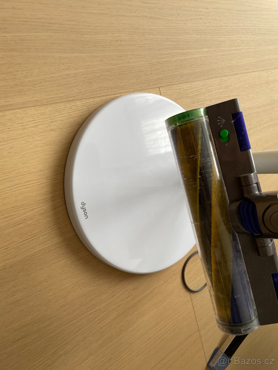 Dyson stojan na vysavač - 7