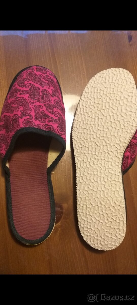 Retro pantofle na chození "po dvorku" - 7