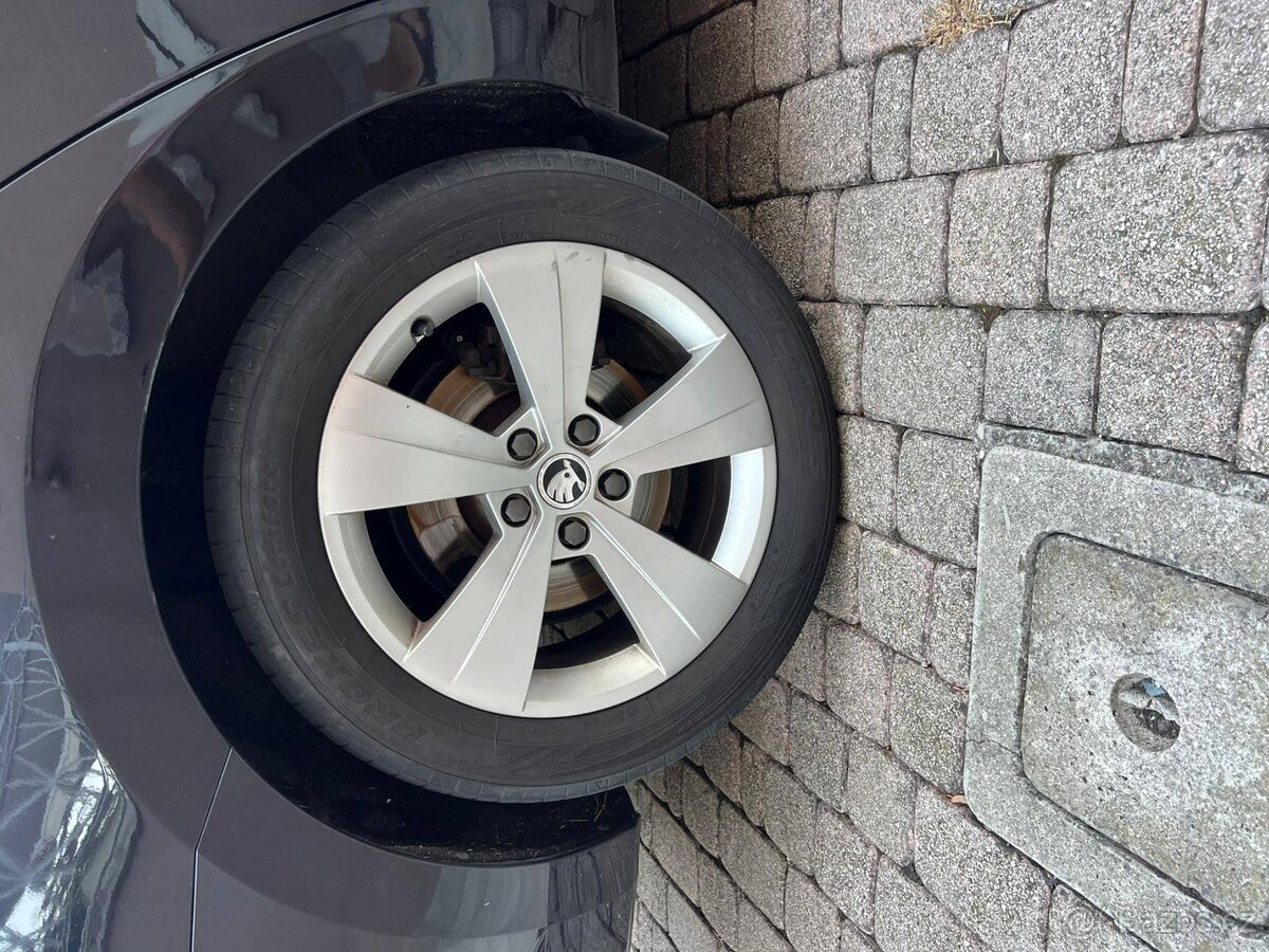 ŠKODA SUPERB 2,0TDi 110kw DSG GPS Panorama Xenon 2016 - 7