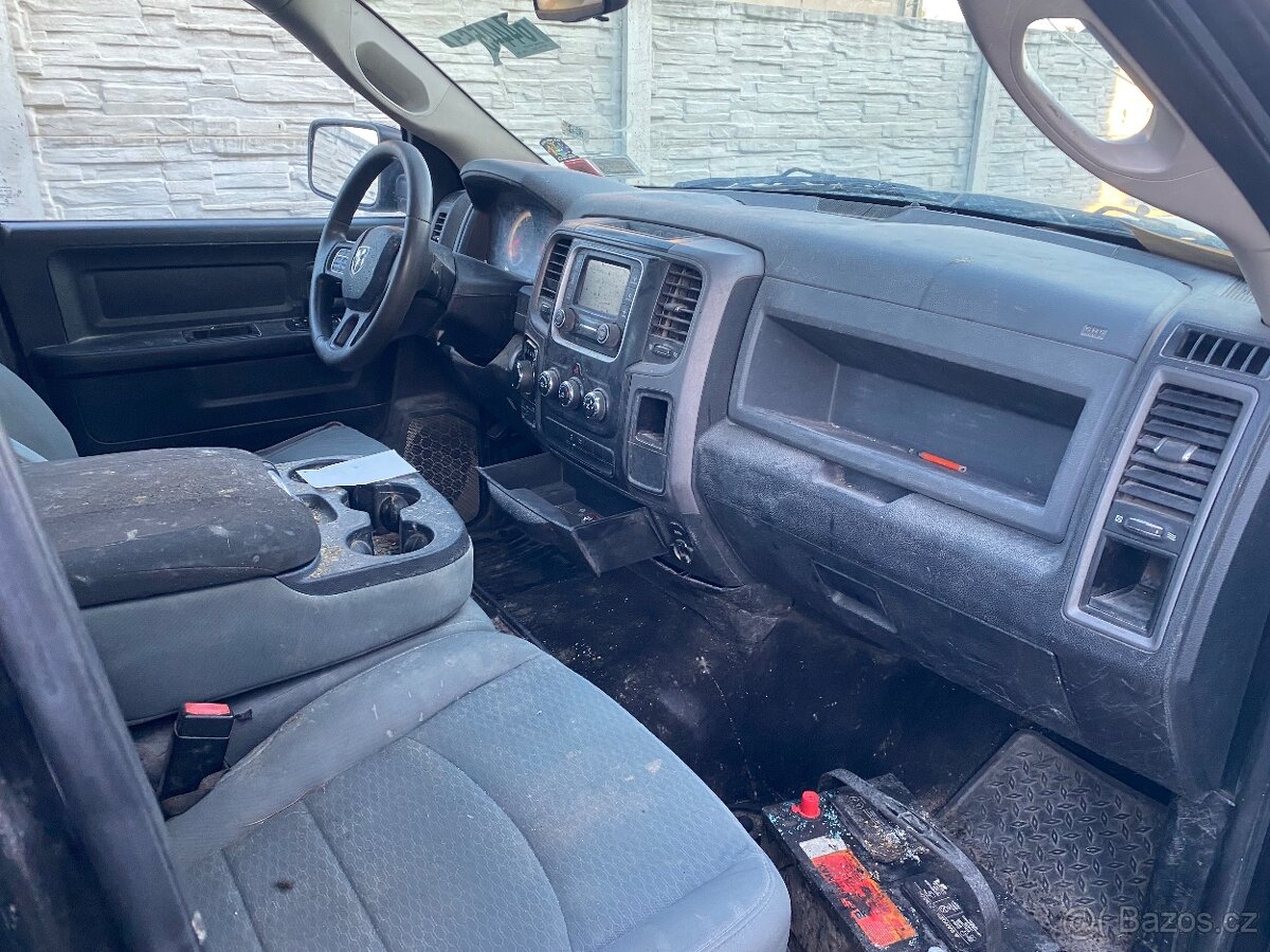 DODGE RAM 5.7 2014 horsi stav - 7