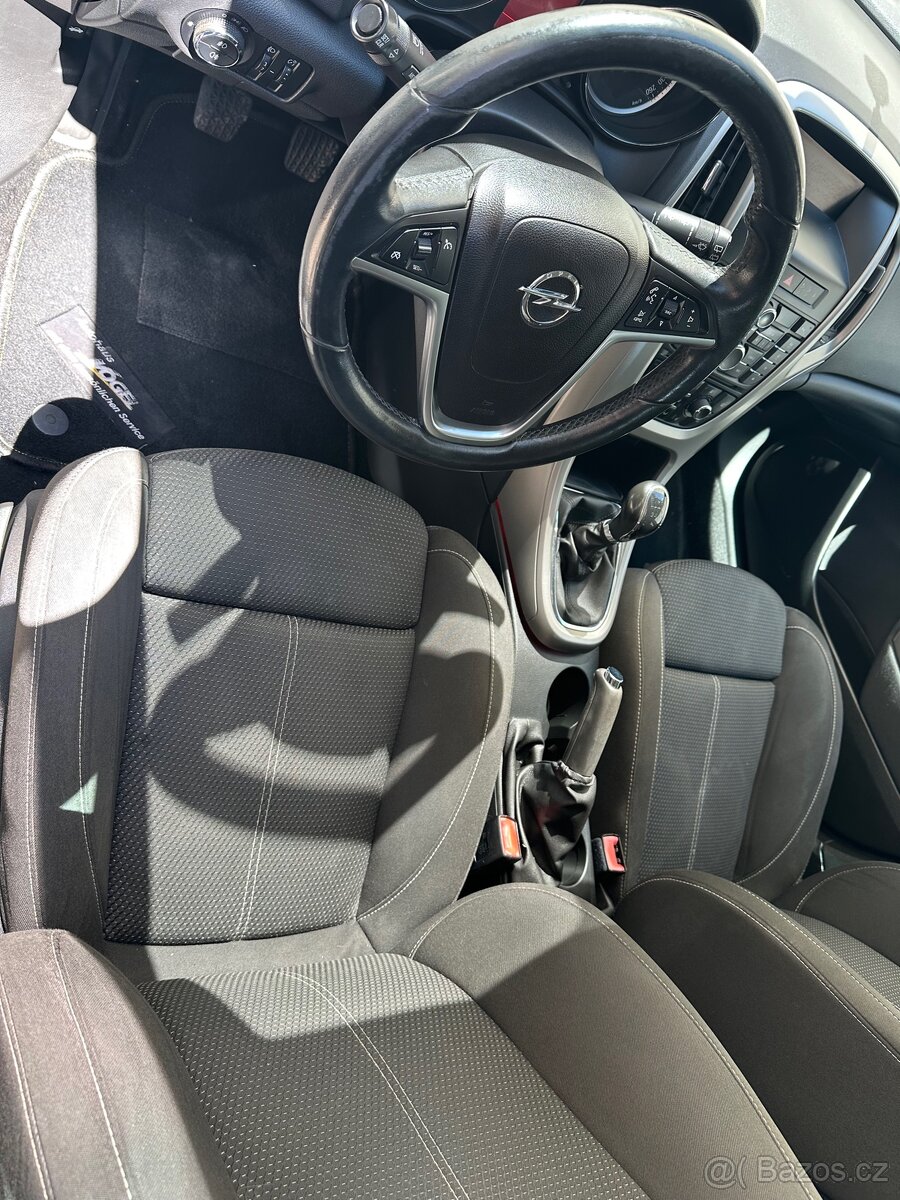 Opel Astra J 1.4 74kw 2011 - 7
