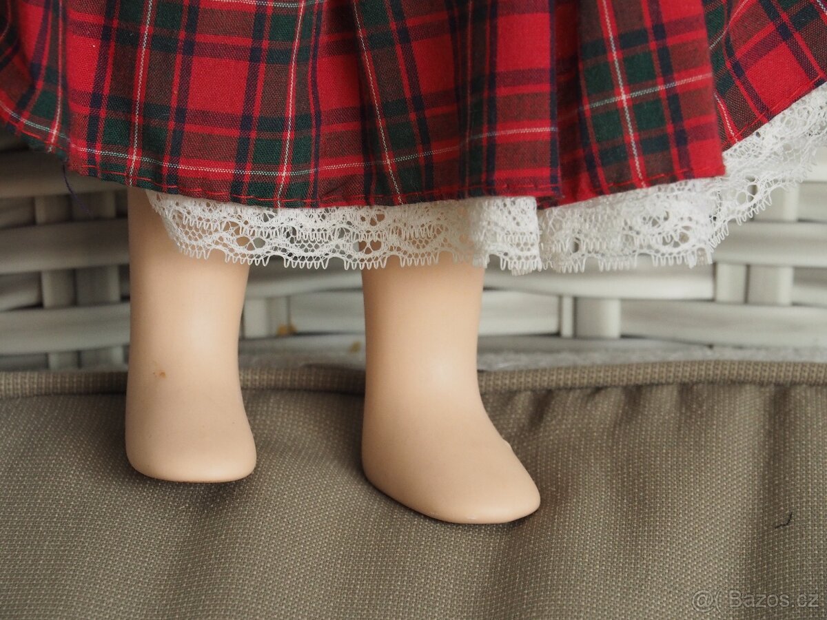 Porcelánová panenka - kárované sestry - 7