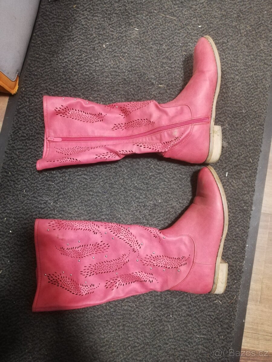 Kostýmky cena kompletu - 7