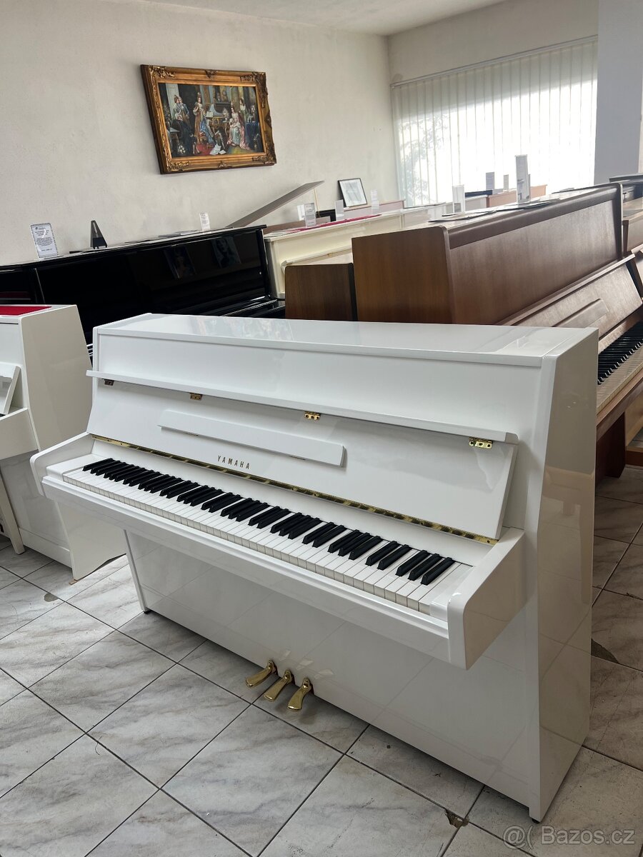 Bílé akustické pianino Yamaha se zárukou 5 let, doprava - 7