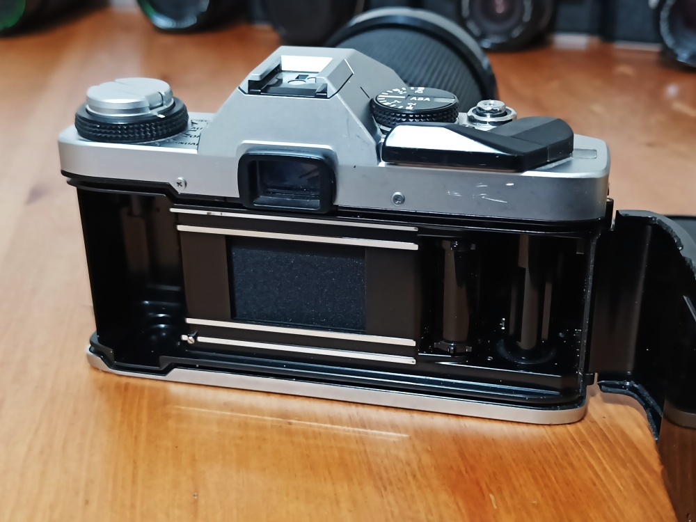 REZERVACE - OLYMPUS OM-20 (Kenlock MC 28-200mm) - 1983 - 7