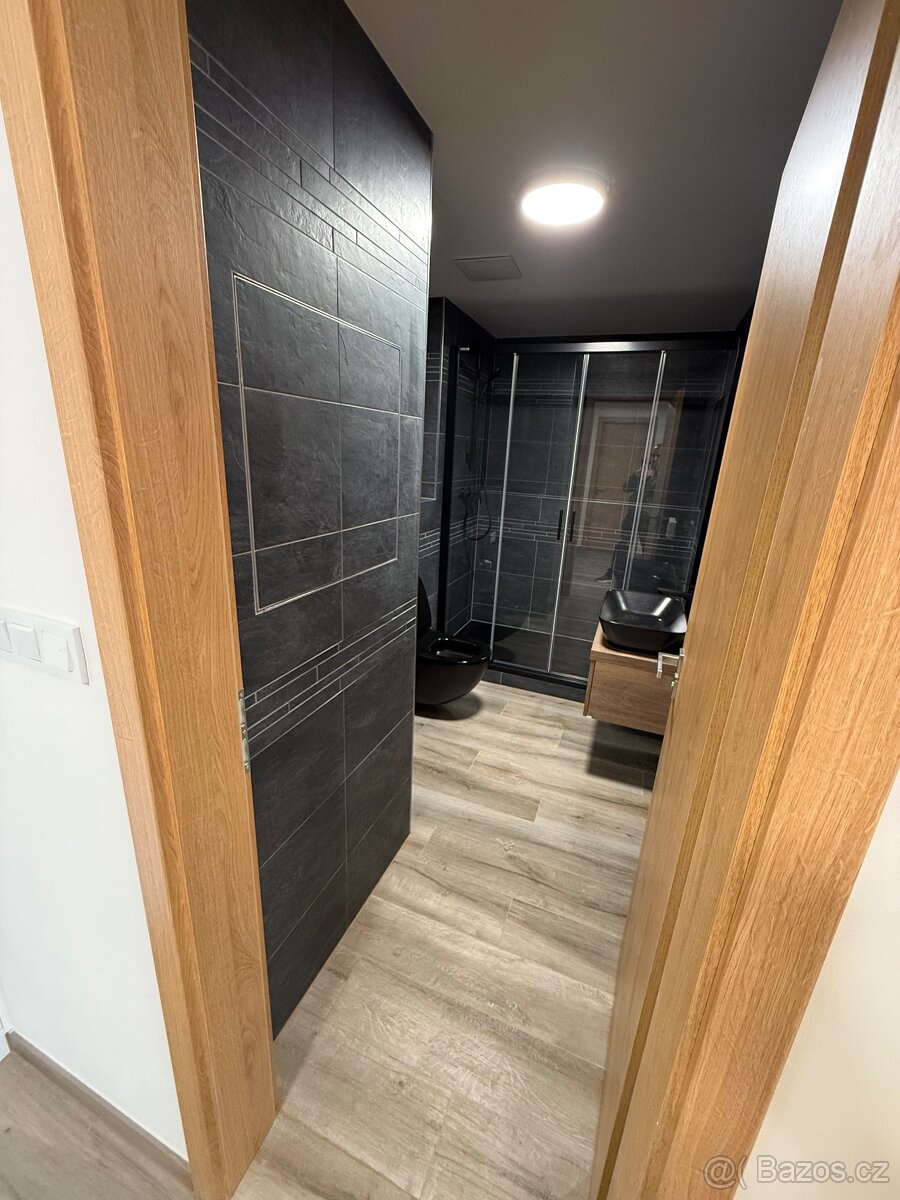 BYT 2+KK+ZAHRÁDKA, TOP EXLUZIVNÍ 82,01 m2 věž C - 7