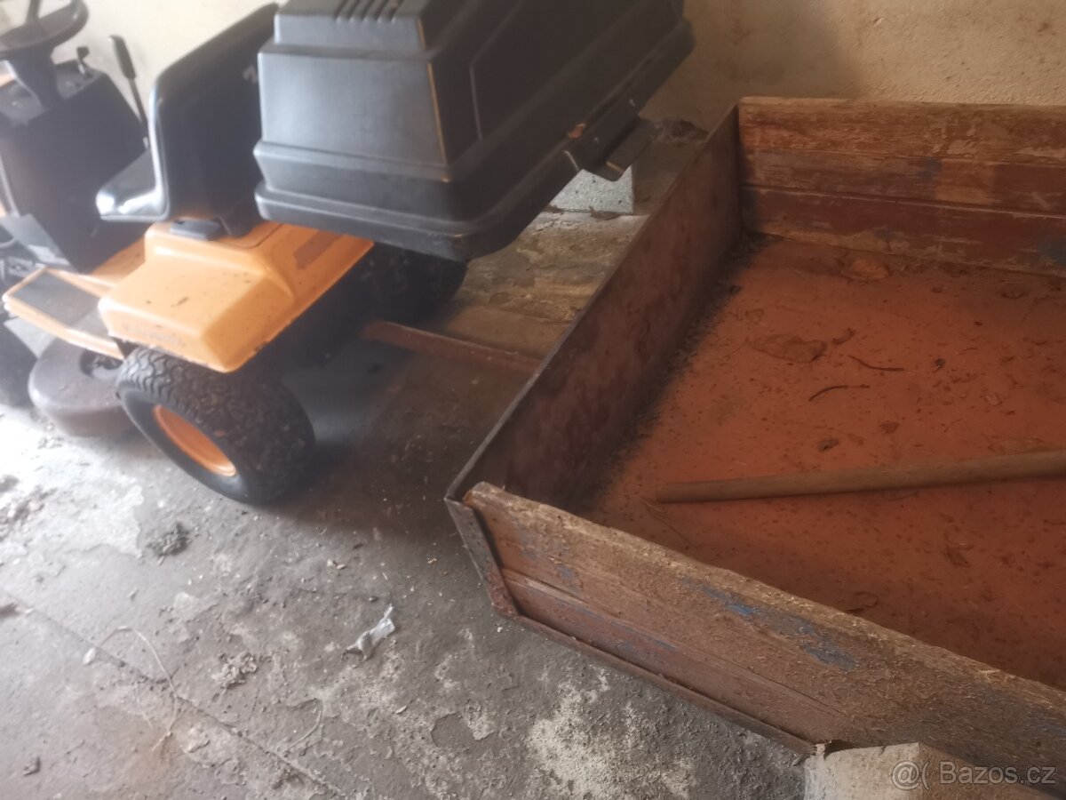 Prodám traktůrek na sekání s valníčkem - 7